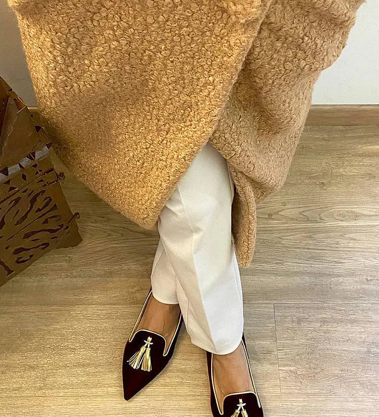 Loaferis su elegantiškais pompomai