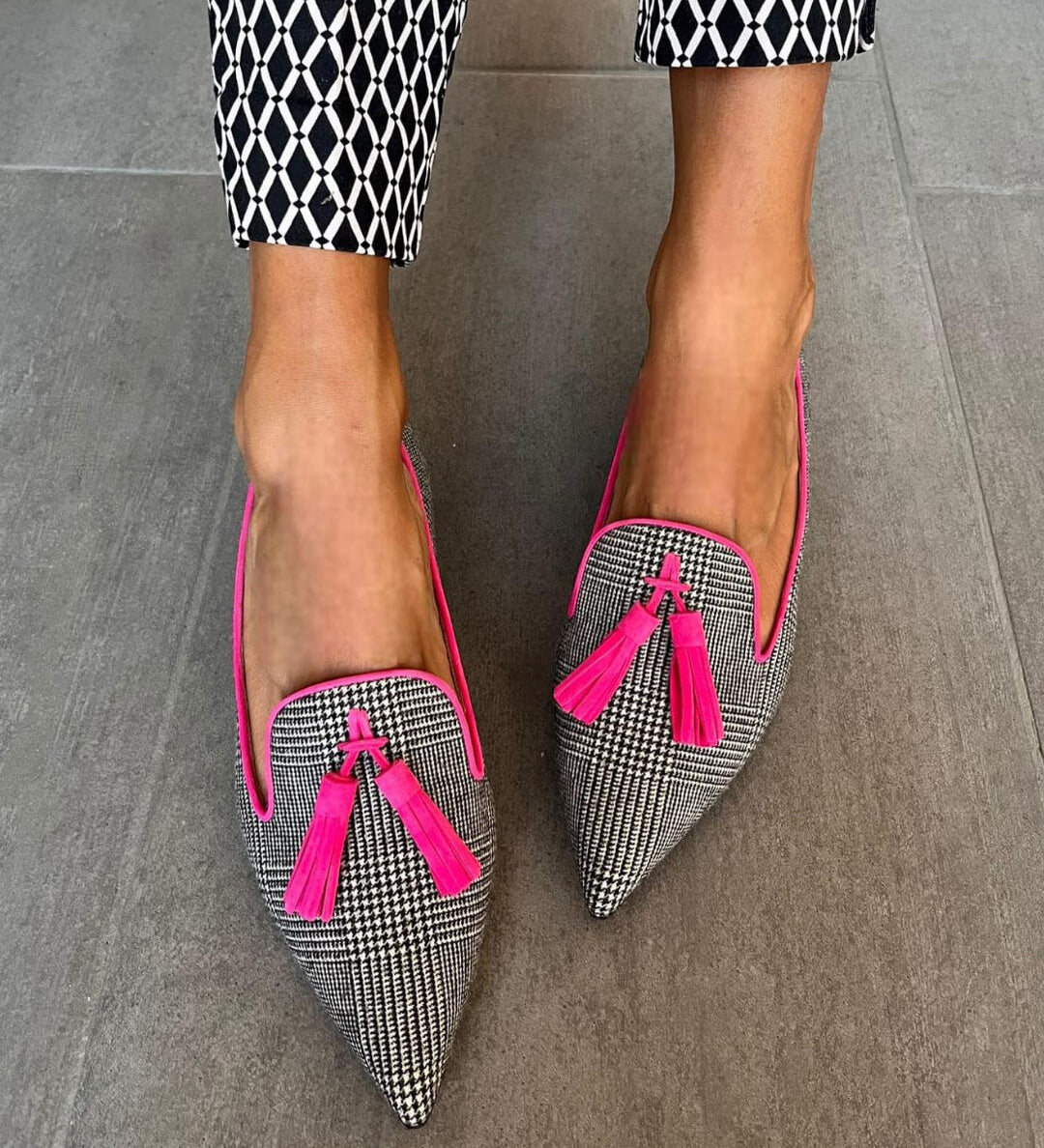 Jurgita - Rūbų loaferiai su fluo pampokomis