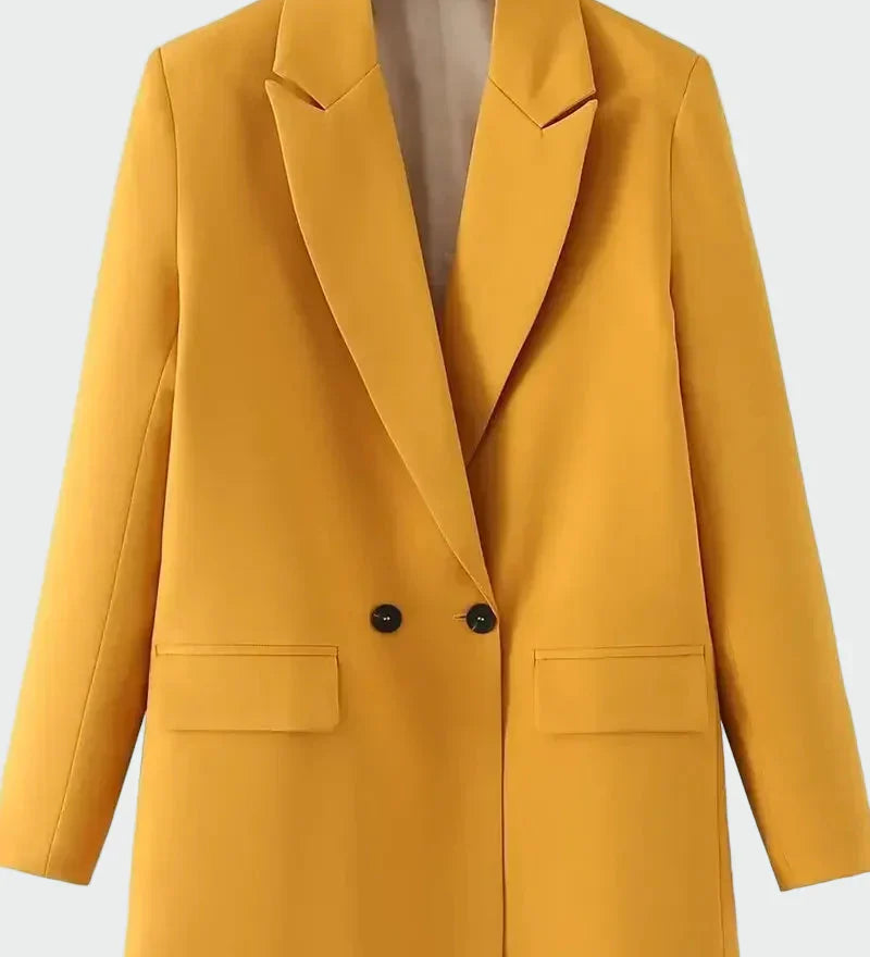 Oversized švarkas su modernia linija