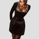 Emilija- Aksominė kristalų suknelė