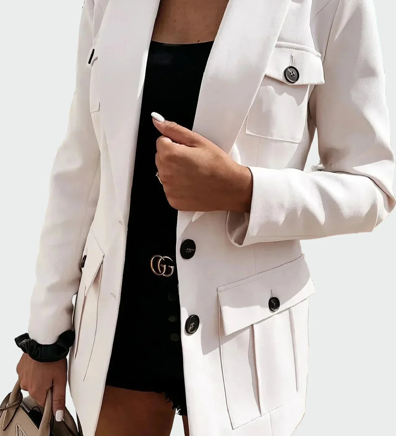 Švarkas elegantišku siluetu