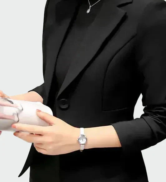 Suknelė idealiai pritaikyta